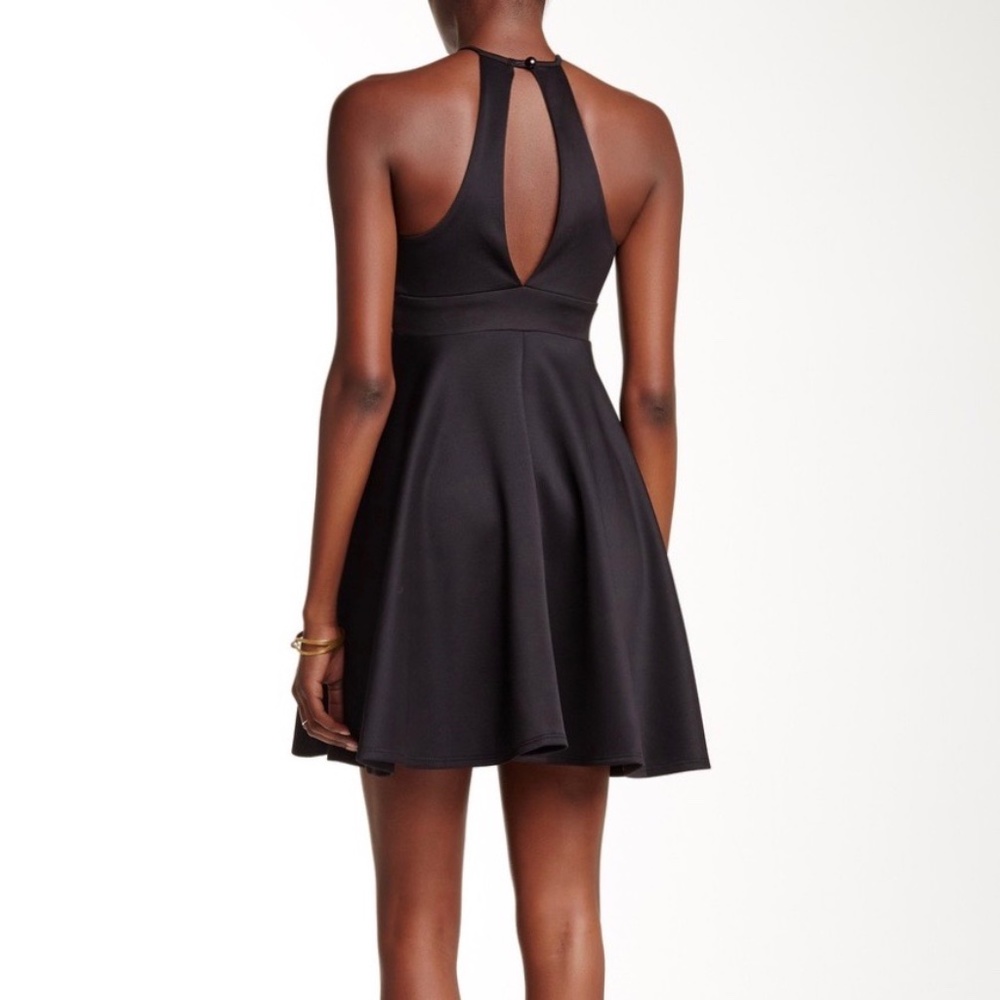 Lux LA Short Black Dress - Picture 2 of 7